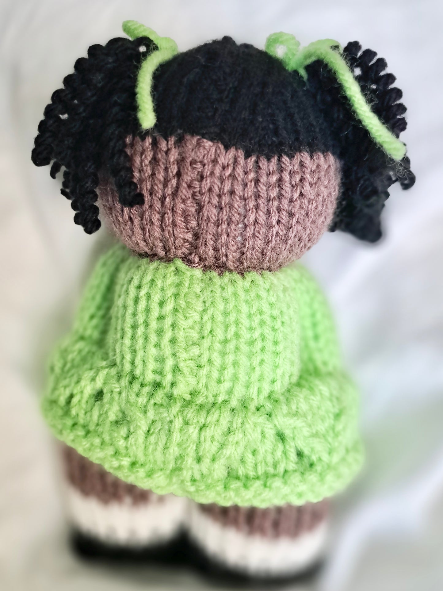 Black knit doll - Green dress
